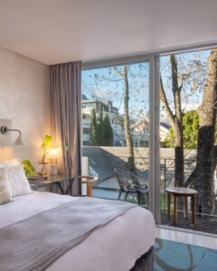 Find your place in the heart of Stellies.

Spend your days exploring the town's vibrant streets, then return to a room that invites you to slow down, settle in and simply be.

Stay 2 nights or more and save 15%. Book now.
