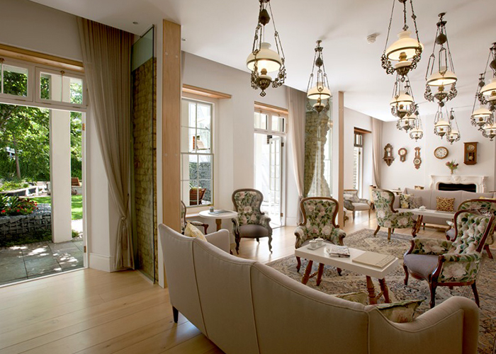 Top tips for finding the perfect book-club venue